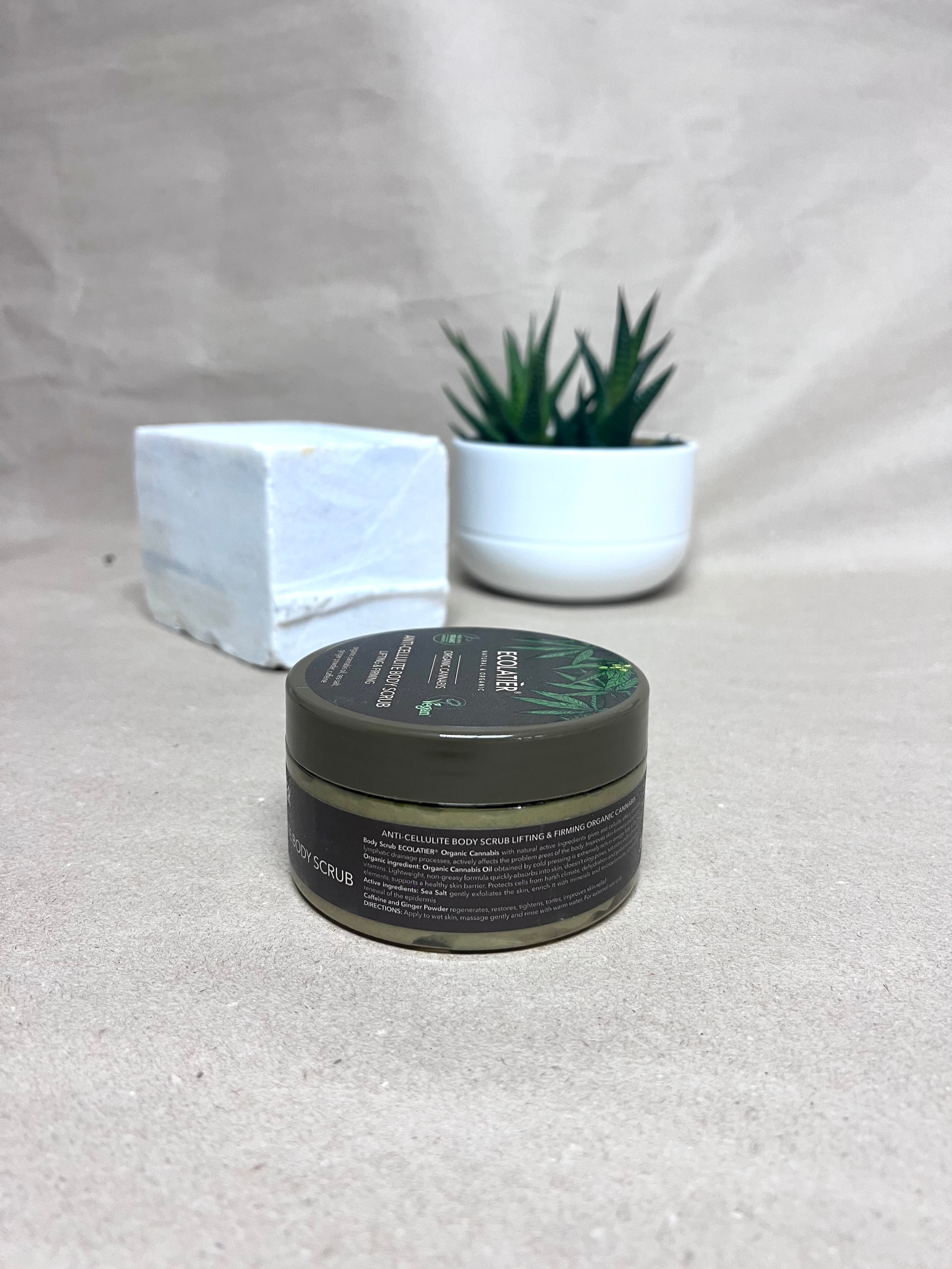 Exfoliant (scrub) corp cu ulei de cânepă